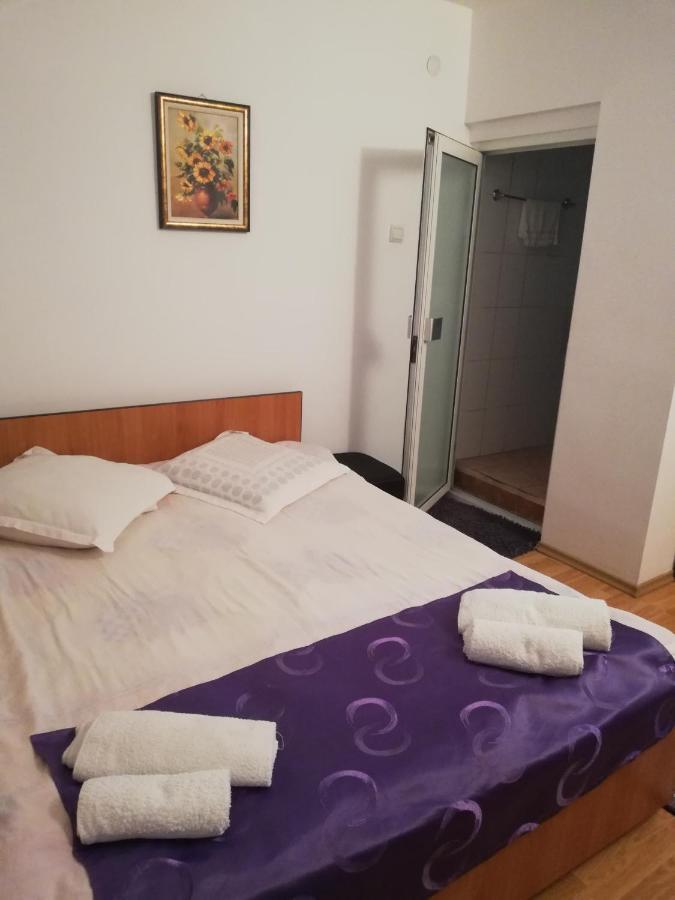 Pensiunea Broscuta Horezu Exteriér fotografie