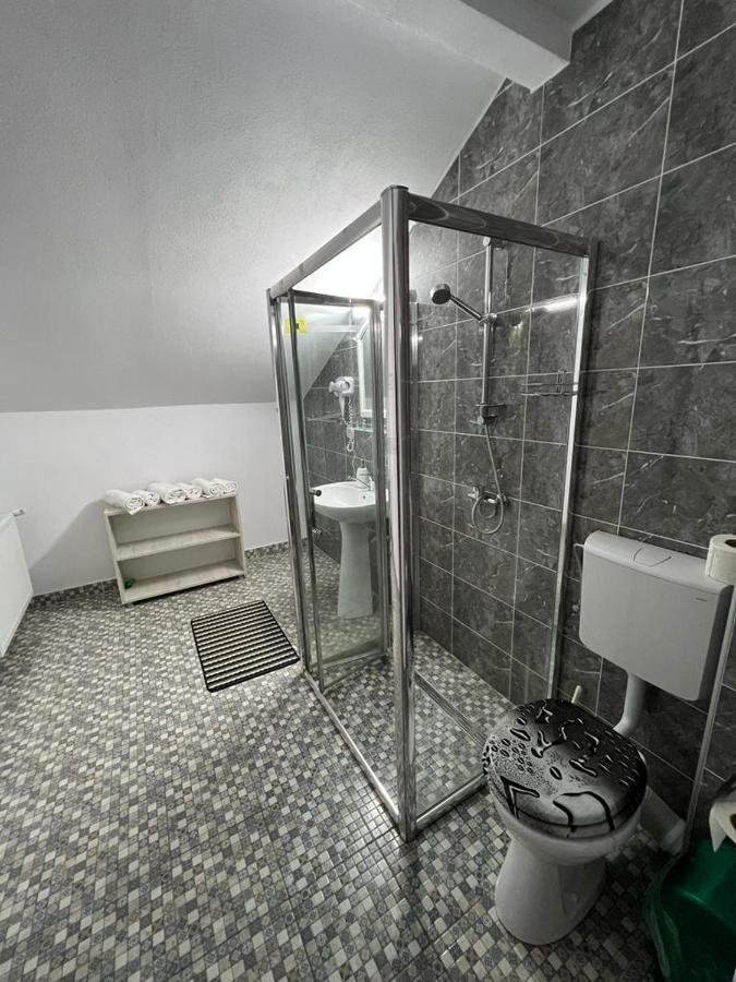 Pensiunea Broscuta Horezu Exteriér fotografie
