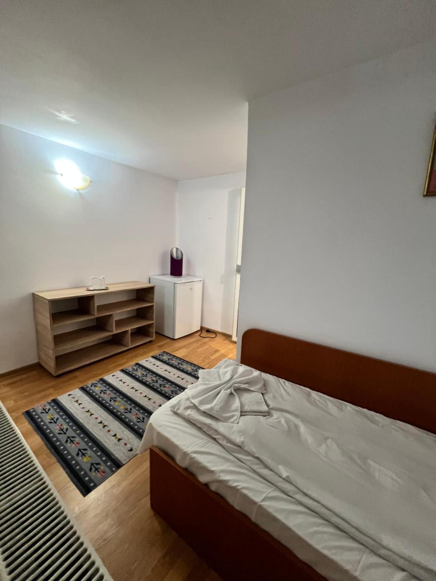 Pensiunea Broscuta Horezu Exteriér fotografie